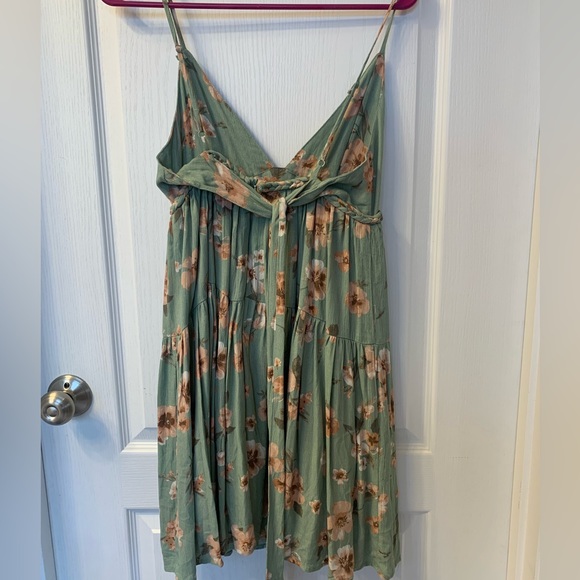 Beautiful boutique summer dress - Picture 2 of 2
